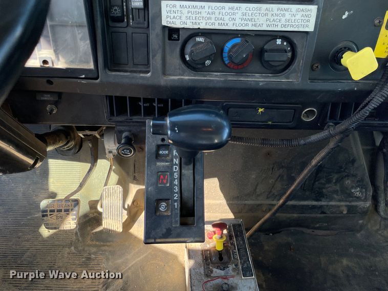 image for item KF9546 2002 International 2554  sewer jetter truck