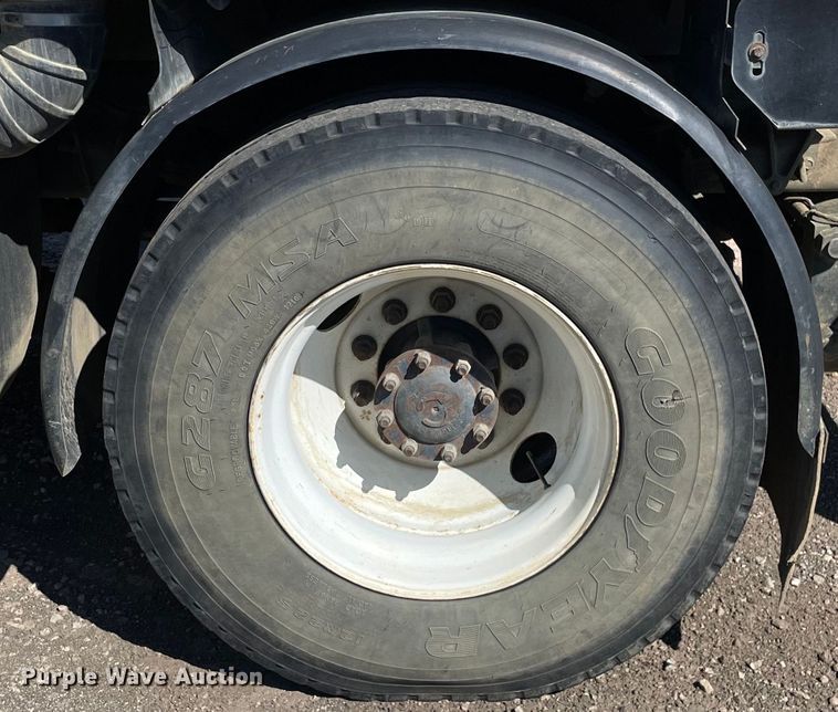 image for item KF9546 2002 International 2554  sewer jetter truck