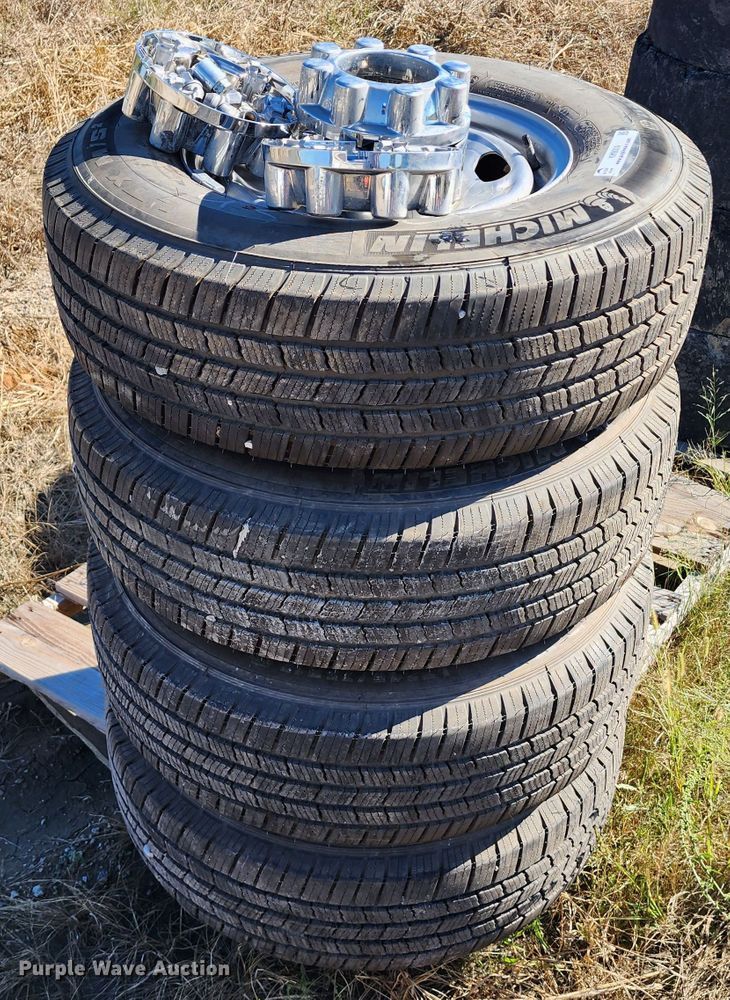 image for item KH9311 (4) 245/75R17 tires and wheels