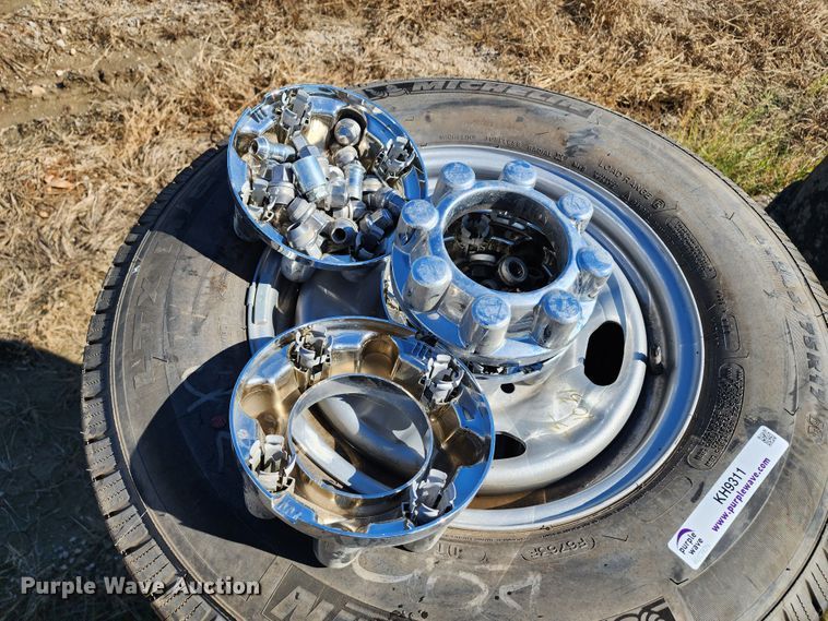 image for item KH9311 (4) 245/75R17 tires and wheels