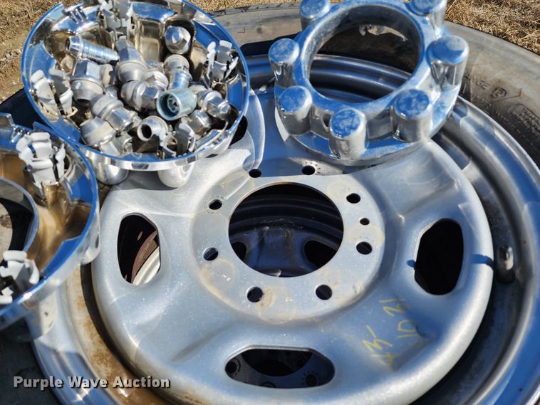 image for item KH9311 (4) 245/75R17 tires and wheels