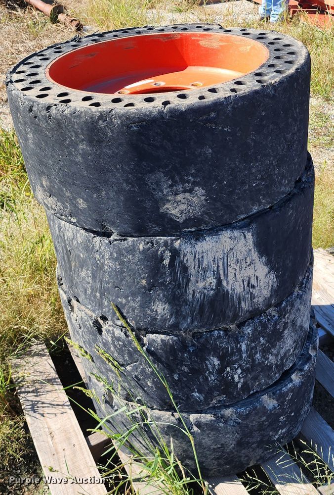 image for item KH9312 (4) Bobcat solid tires