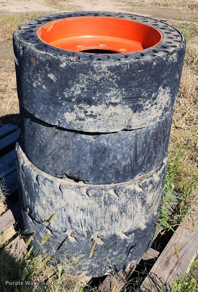 image for item KH9312 (4) Bobcat solid tires