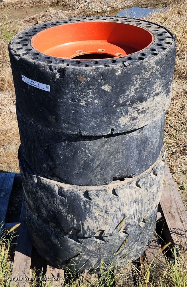 image for item KH9312 (4) Bobcat solid tires