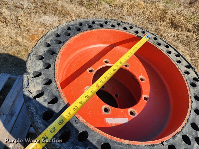 image for item KH9312 (4) Bobcat solid tires