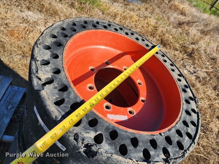 image for item KH9312 (4) Bobcat solid tires