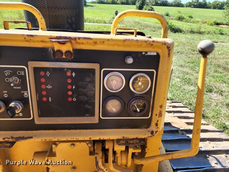 image for item KH9321 Caterpillar D5H LGP  crawler tractor