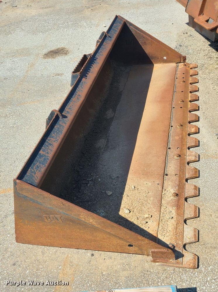 image for item KH9354 Caterpillar  skid steer bucket