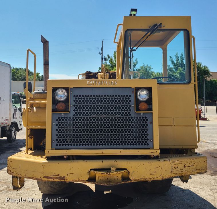 image for item KH9358 1989 Caterpillar 613C  elevating scraper