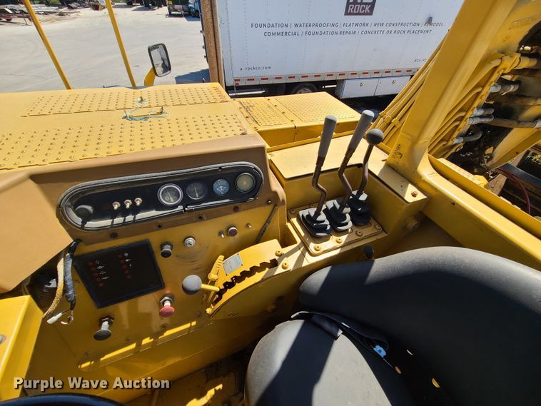 image for item KH9358 1989 Caterpillar 613C  elevating scraper