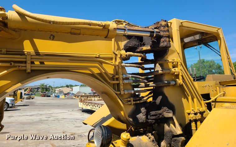 image for item KH9358 1989 Caterpillar 613C  elevating scraper