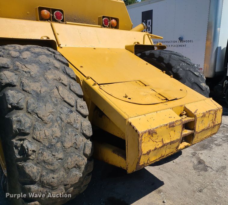 image for item KH9358 1989 Caterpillar 613C  elevating scraper
