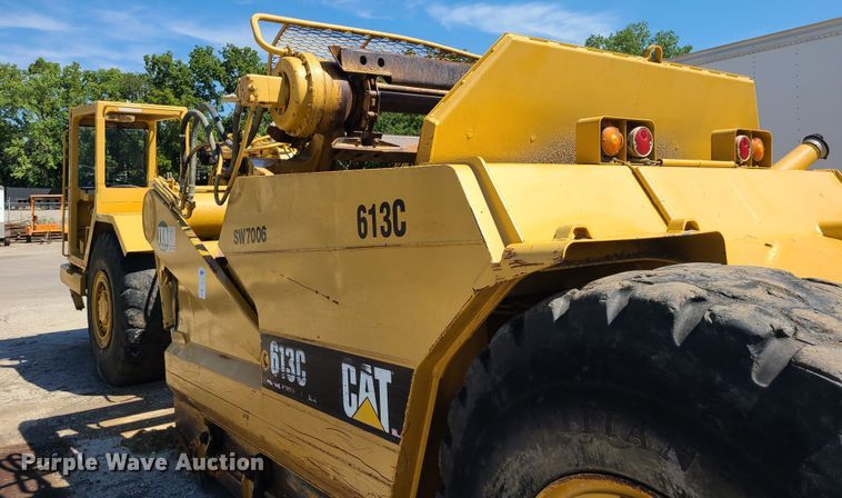 image for item KH9358 1989 Caterpillar 613C  elevating scraper