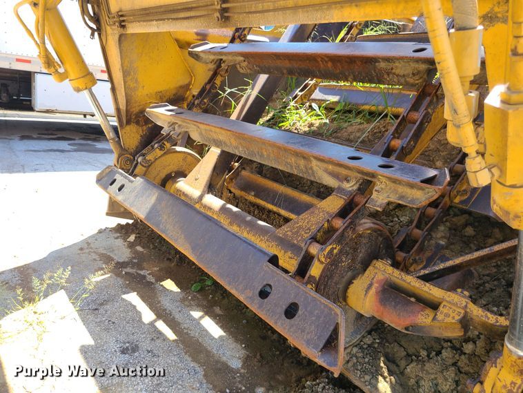 image for item KH9358 1989 Caterpillar 613C  elevating scraper