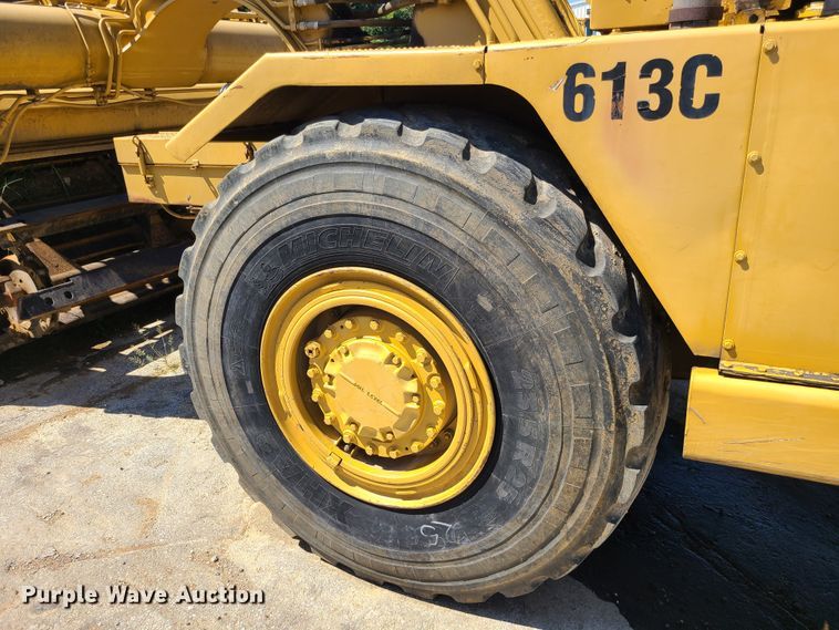 image for item KH9358 1989 Caterpillar 613C  elevating scraper