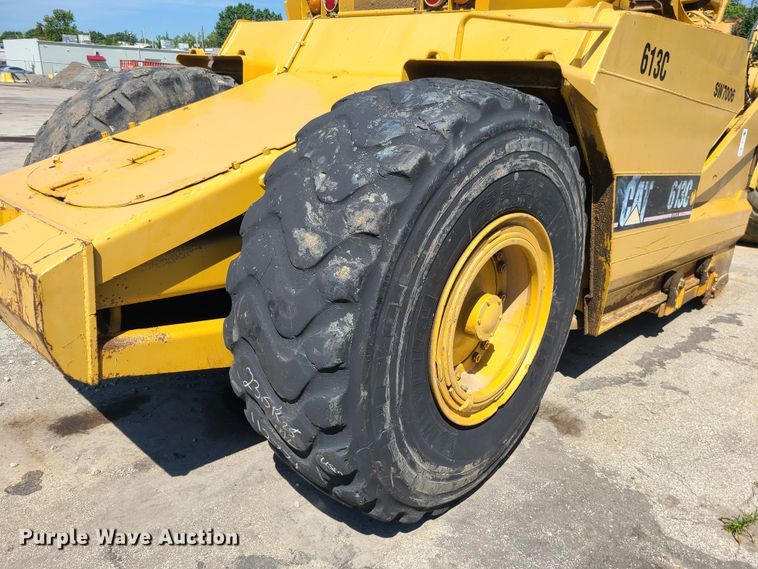 image for item KH9358 1989 Caterpillar 613C  elevating scraper