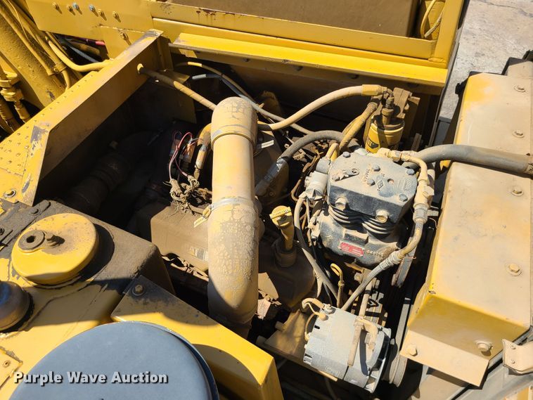 image for item KH9358 1989 Caterpillar 613C  elevating scraper