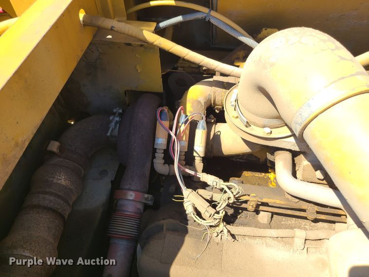 image for item KH9358 1989 Caterpillar 613C  elevating scraper