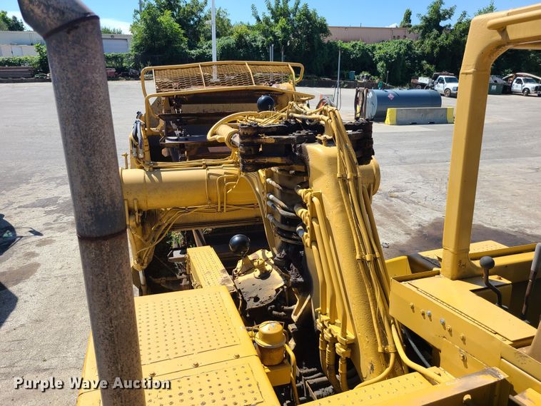 image for item KH9358 1989 Caterpillar 613C  elevating scraper