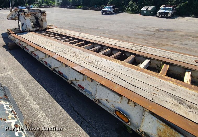 image for item KH9366 1998 Trail King TK100HDS  lowboy equipment trailer