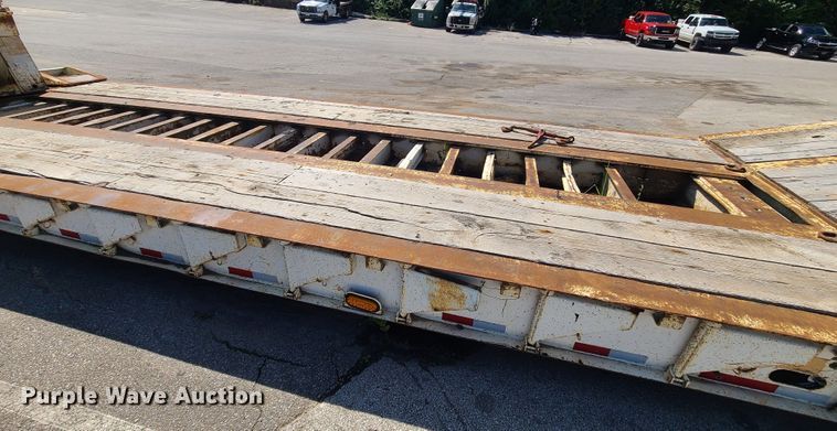 image for item KH9366 1998 Trail King TK100HDS  lowboy equipment trailer
