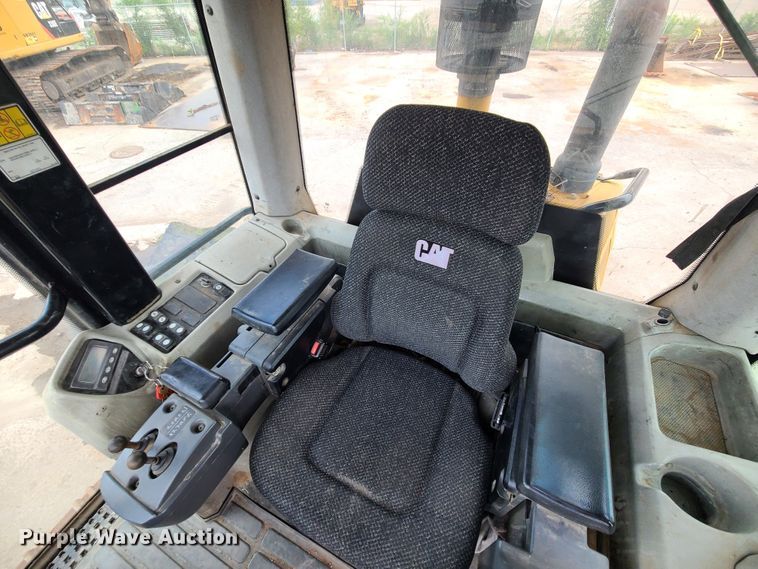 image for item KH9368 2012 Caterpillar 963D  track loader