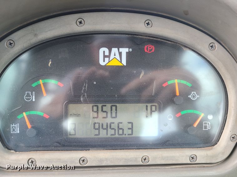 image for item KH9368 2012 Caterpillar 963D  track loader