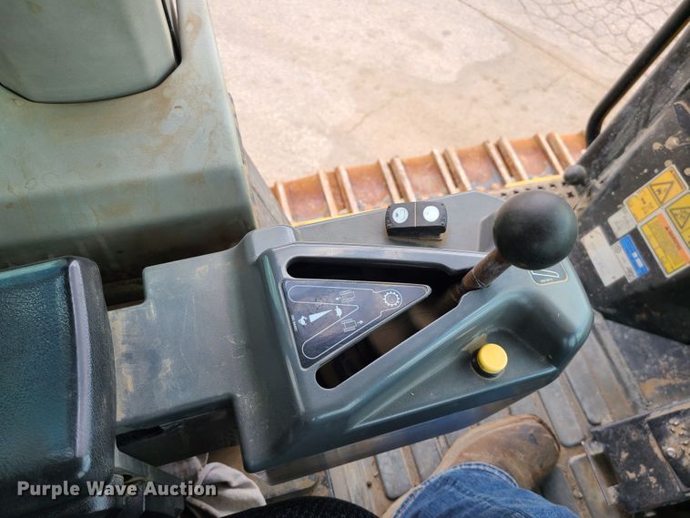 image for item KH9368 2012 Caterpillar 963D  track loader