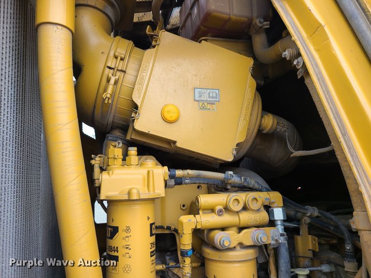 image for item KH9368 2012 Caterpillar 963D  track loader