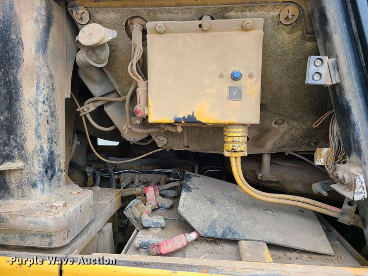 image for item KH9368 2012 Caterpillar 963D  track loader