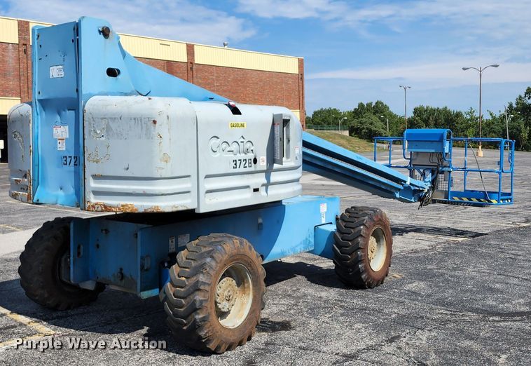 image for item KH9378 1998 Genie S-60  boom lift