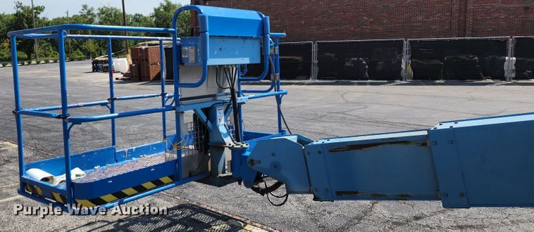image for item KH9378 1998 Genie S-60  boom lift