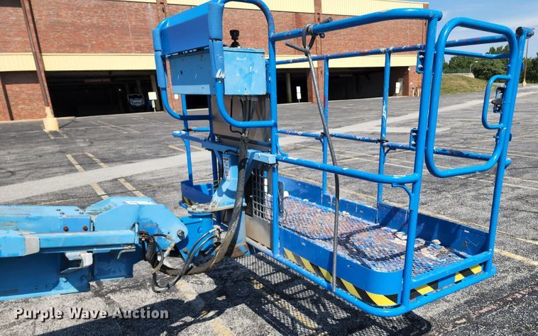 image for item KH9378 1998 Genie S-60  boom lift