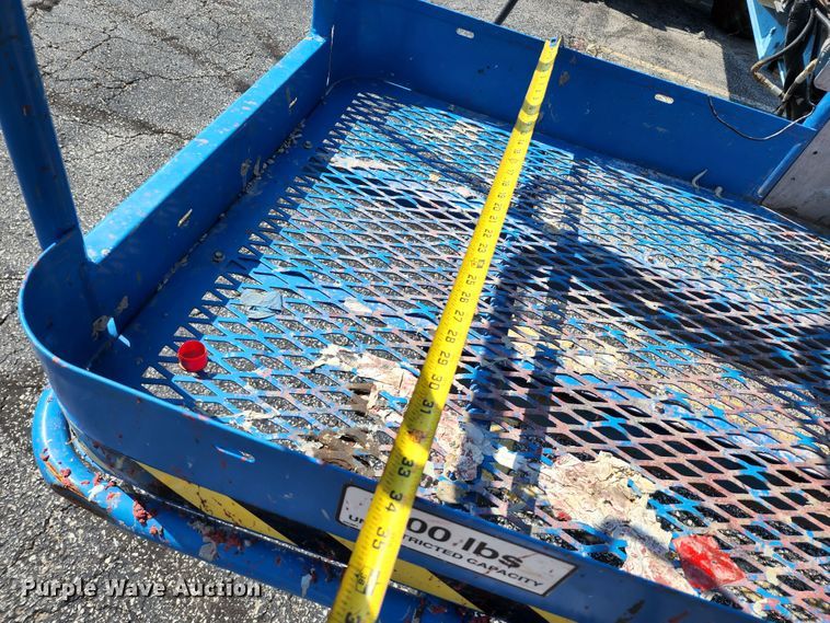 image for item KH9378 1998 Genie S-60  boom lift