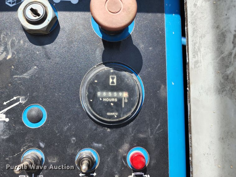 image for item KH9378 1998 Genie S-60  boom lift