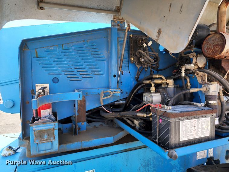 image for item KH9378 1998 Genie S-60  boom lift