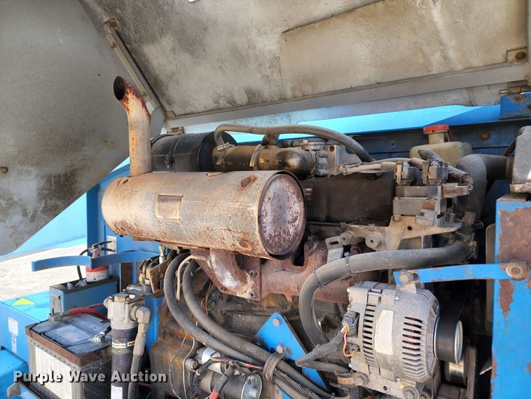 image for item KH9378 1998 Genie S-60  boom lift