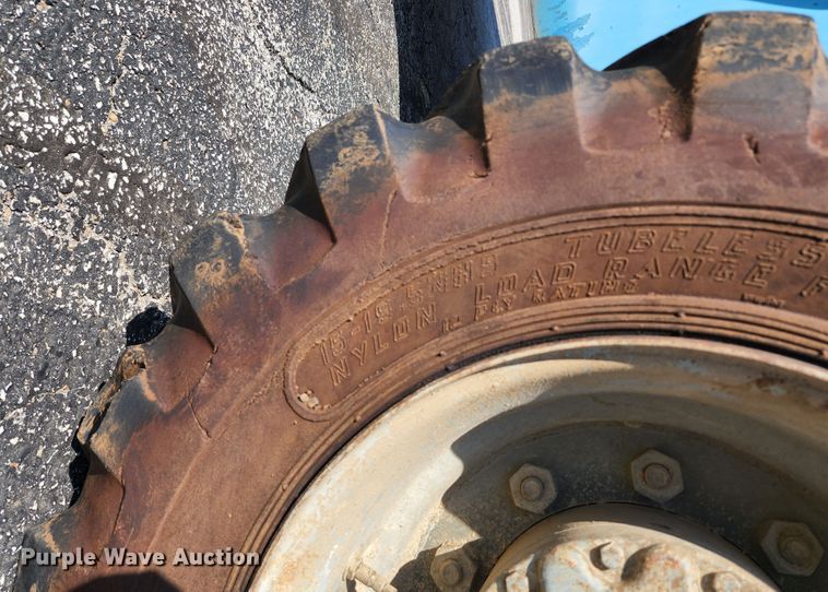 image for item KH9378 1998 Genie S-60  boom lift