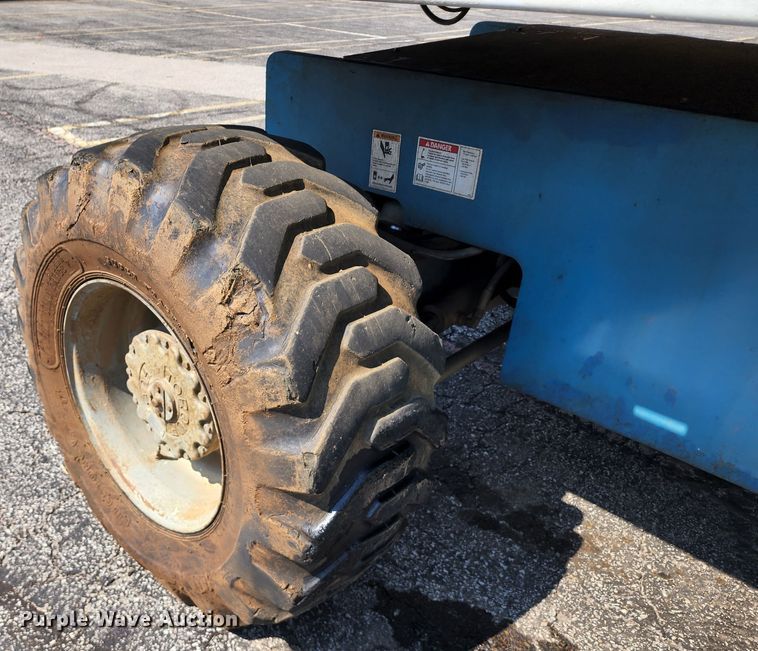 image for item KH9378 1998 Genie S-60  boom lift