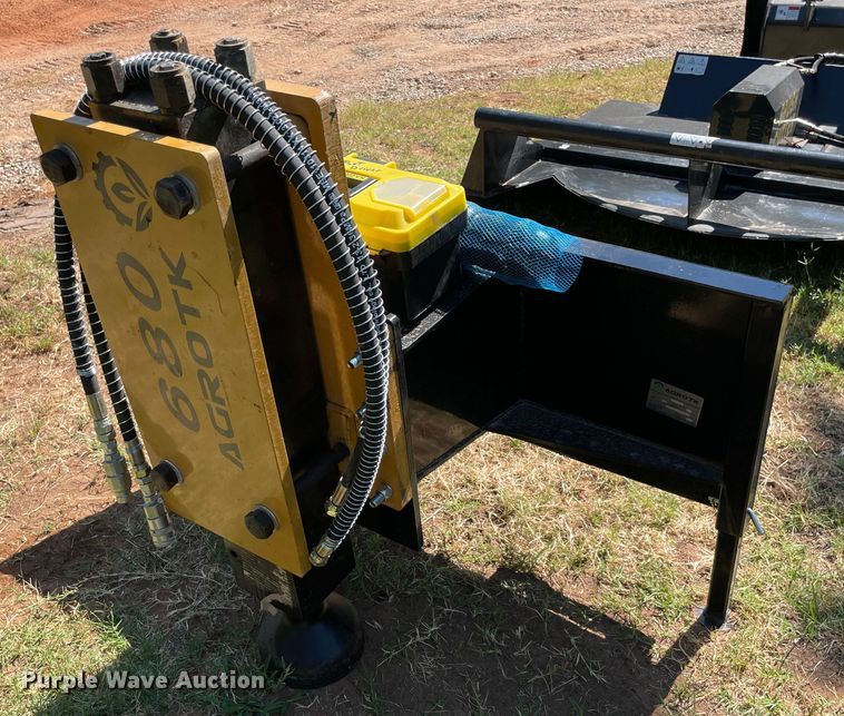 image for item KJ9741 2022 Agrotk PD680-PZ  skid steer post driver