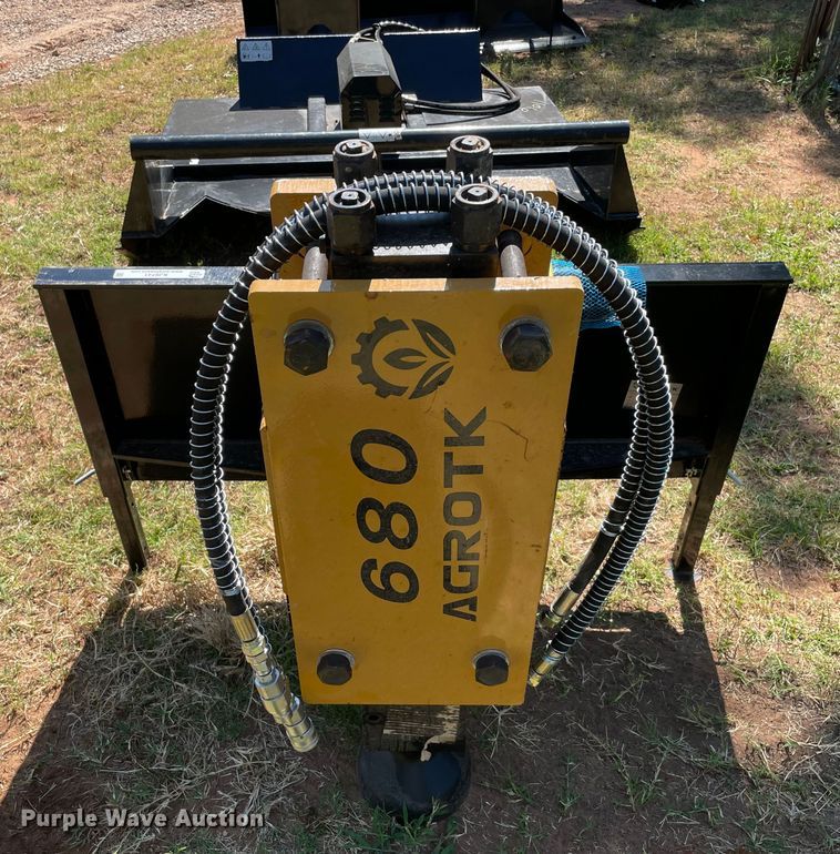 image for item KJ9741 2022 Agrotk PD680-PZ  skid steer post driver