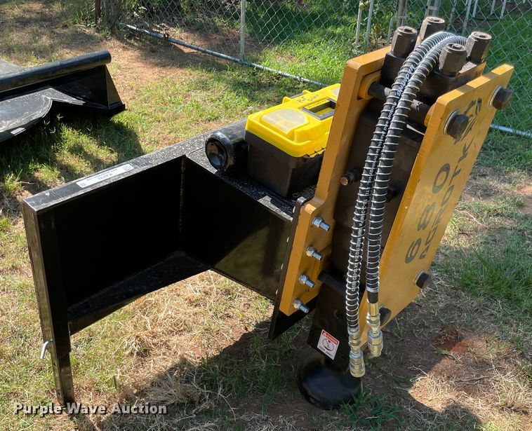 image for item KJ9741 2022 Agrotk PD680-PZ  skid steer post driver