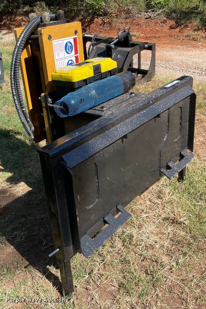 image for item KJ9741 2022 Agrotk PD680-PZ  skid steer post driver