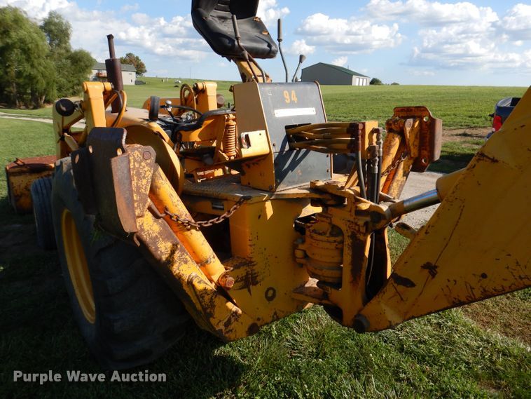 image for item KP9293 John Deere 400  backhoe