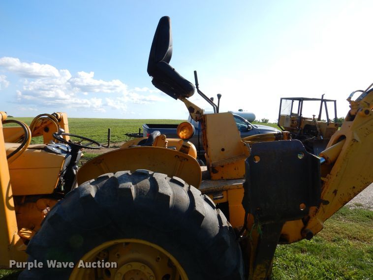 image for item KP9293 John Deere 400  backhoe