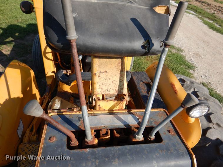 image for item KP9293 John Deere 400  backhoe