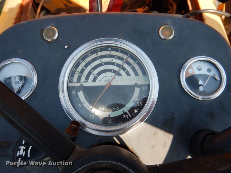 image for item KP9293 John Deere 400  backhoe