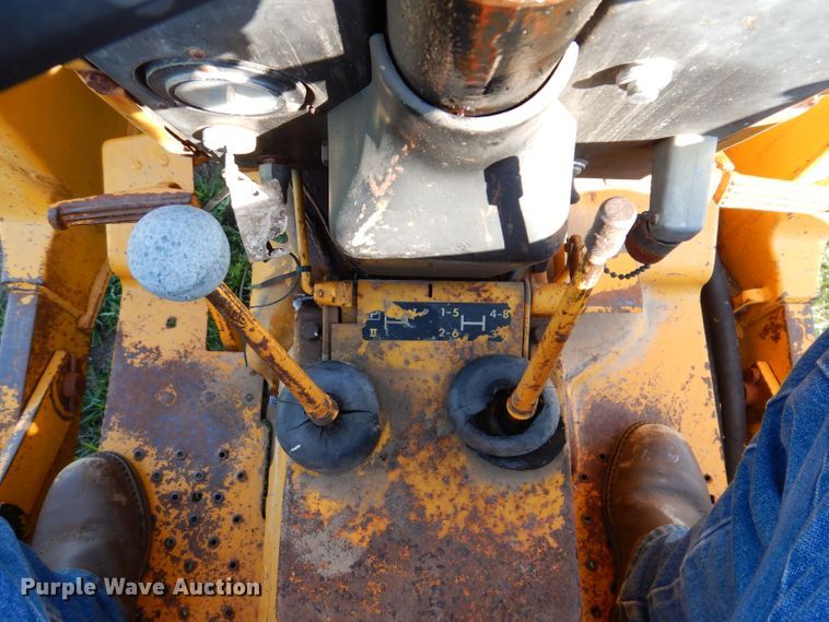 image for item KP9293 John Deere 400  backhoe