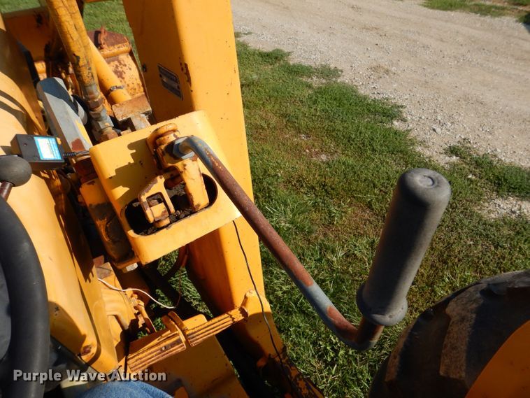 image for item KP9293 John Deere 400  backhoe