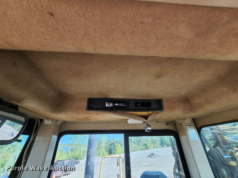 image for item KT9896 1994 Caterpillar 627F  conventional scraper